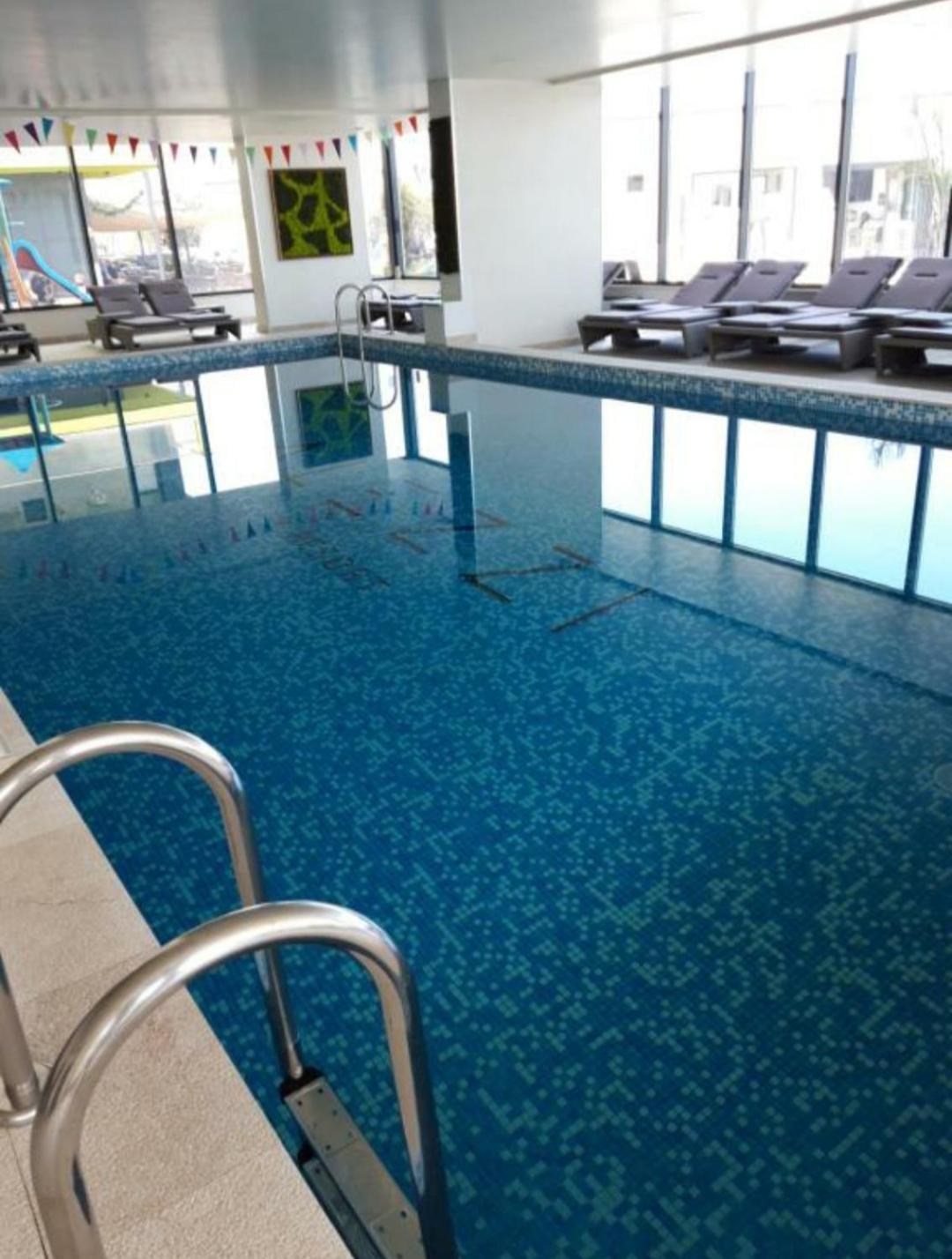Alezzi Luxury Apartment Spa Resort Piscina Incalzita Sauna Parking Năvodari Kültér fotó